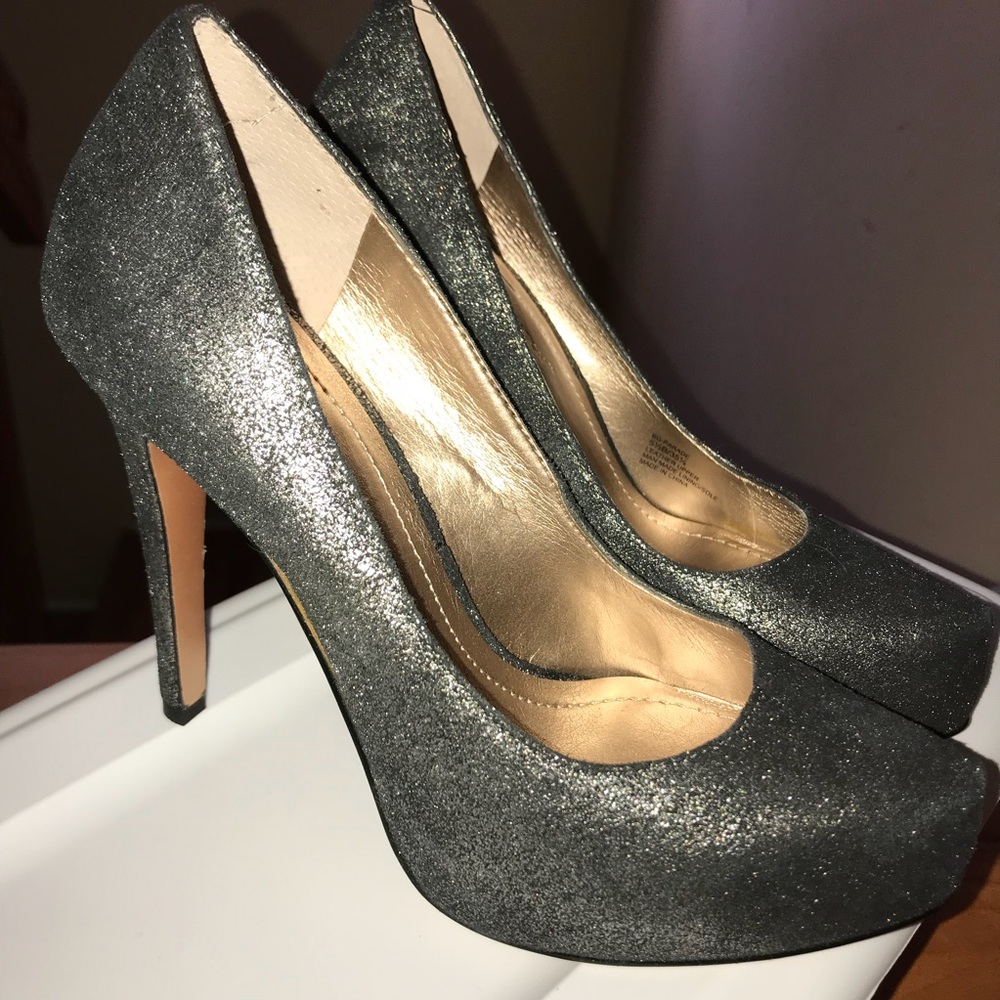 BCBG Silver Sparkle Heals